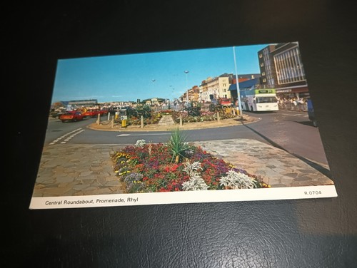Central roundabout cars - roundabout,,